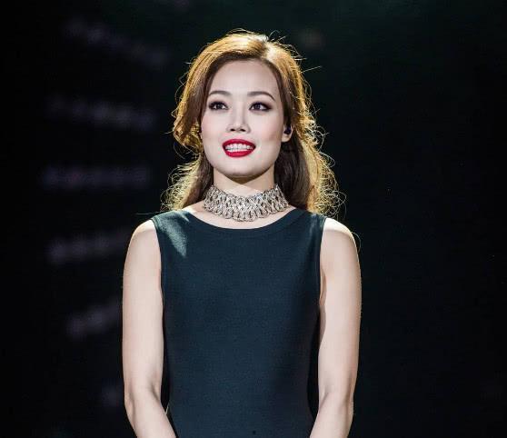 祖儿恋情爆料最新,新恋情曝光，细节曝光引网友热议